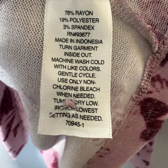 A.N.A. Mandy Sweater Floral Ruby Women’s Size 1X Shoulder Buttons - Picture 7 of 10